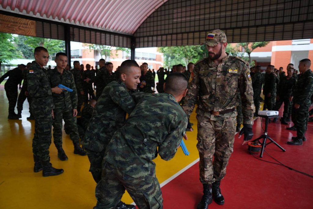 Мастер-класс по самообороне в Chulachomklao Royal Military Academy
