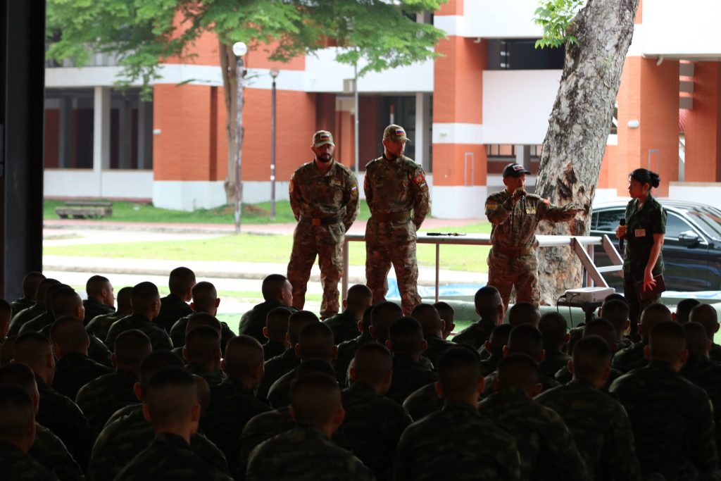 Мастер-класс по самообороне в Chulachomklao Royal Military Academy